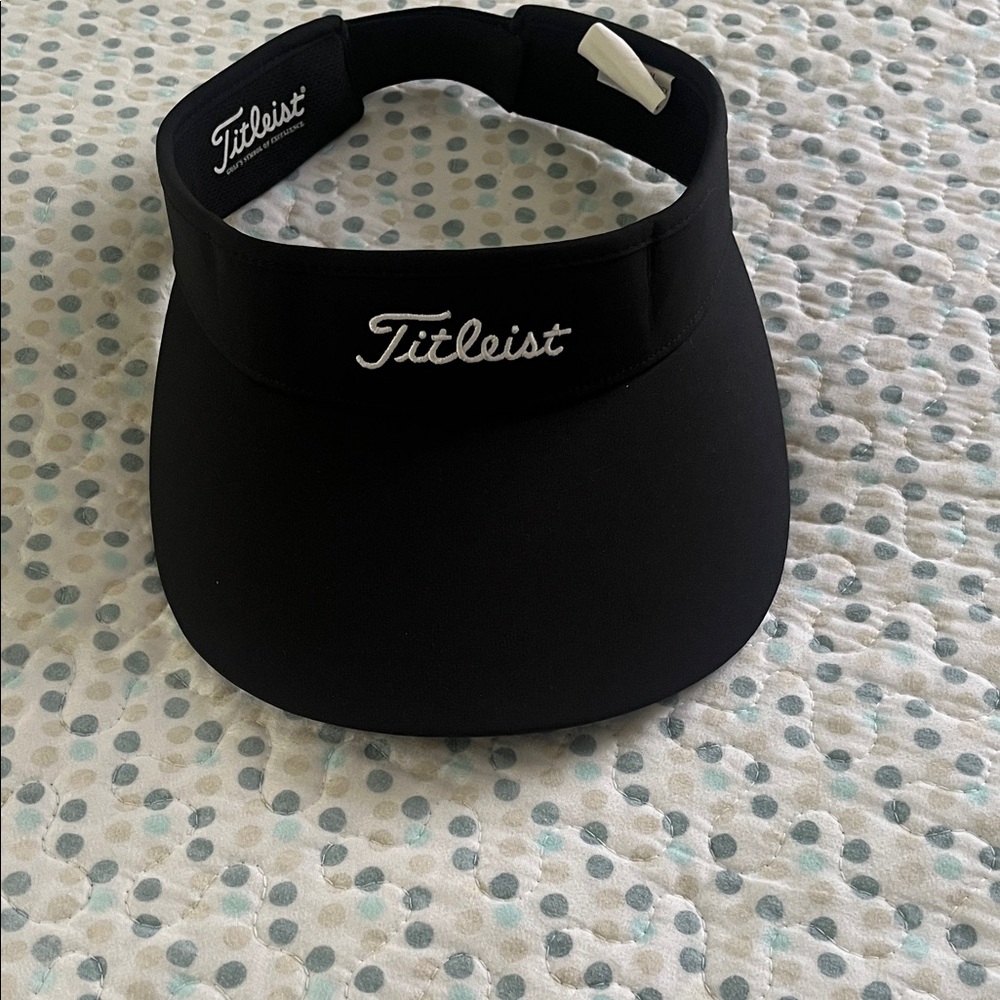 Ladies Titleist Black Golf Visor